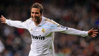 传奇落幕，篮球巨星李明辉举行盛大退役仪式