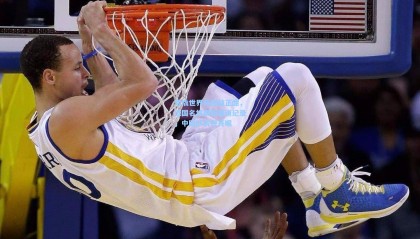 雪橇世界杯激战正酣，德国名将刷新赛道纪录，中国队表现亮眼