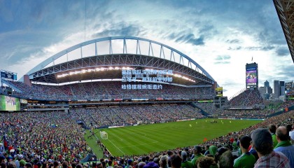 英超狼队深陷降级区帅位难寻，曼联前主帅滕哈格据报婉拒邀约